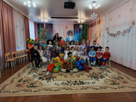 В нашем детском саду прошло весёлое и трогательное Прощание с Ёлочкой! 🌲✨ В нашем детском саду прошло весёлое и трогательное Прощание с Ёлочкой! 🌲✨.